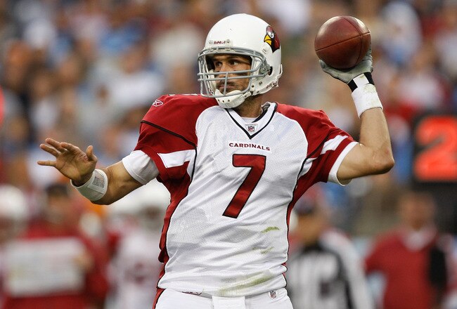 NASHVILLE, TN - NOVEMBER 29:  Matt Leinart #7 of the Arizona Cardinals drops back to throw a pass against the Tennessee Titans during their game at LP Field on November 29, 2009 in Nashville, Tennessee.  (Photo by Streeter Lecka/Getty Images)