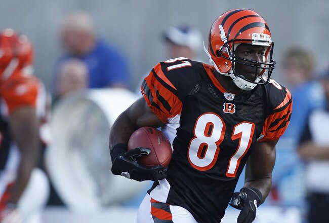 CANTON, OH - AUGUST 8: Terrell Owens #81 of the Cincinnati Bengals warms up before the game against the Dallas Cowboys during the 2010 Pro Football Hall of Fame Game at the Pro Football Hall of Fame Field at Fawcett Stadium on August 8, 2010 in Canton, Ohio. (Photo by Joe Robbins/Getty Images)