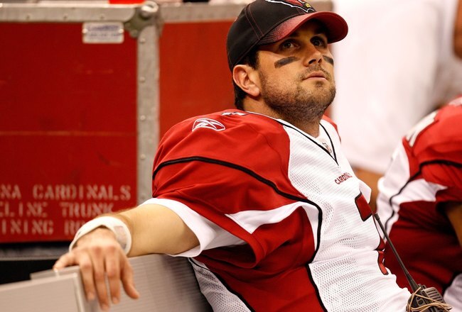 NEW ORLEANS - JANUARY 16:  Quarterback Matt Leinart #7 of the Arizona Cardinals looks on from the bench against the New Orleans Saints during the NFC Divisional Playoff Game at Louisana Superdome on January 16, 2010 in New Orleans, Louisiana. The Saints won 45-14.  (Photo by Ronald Martinez/Getty Images)