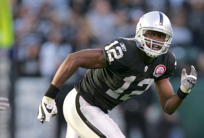 OAKLAND, CA - NOVEMBER 15:  Darrius Heyward-Bey #12 of the Oakland Raiders looks for the ball during their game against the Kansas City Chiefs at Oakland-Alameda County Coliseum on November 15, 2009 in Oakland, California.  (Photo by Ezra Shaw/Getty Images)