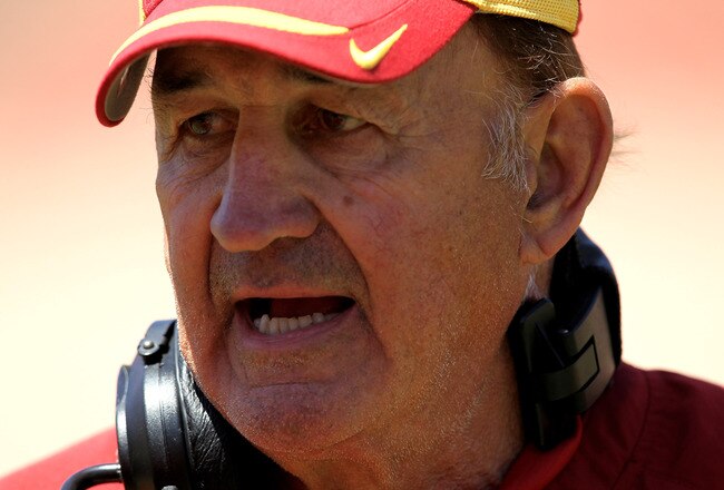 LOS ANGELES, CA - MAY 01:  Assistant head coach Monte Kiffin on the sidelines during the USC Trojans spring game on  May 1, 2010 at the Los Angeles Memorial Coliseum in Los Angeles, California.  (Photo by Stephen Dunn/Getty Images)