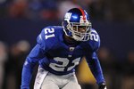EAST RUTHERFORD, NJ - NOVEMBER 02: Kenny Phillips #21 of the New York Giants in action against the Dallas Cowboys during their game on November 2, 2008 at Giants Stadium in East Rutherford, New Jersey.  (Photo by Al Bello/Getty Images)