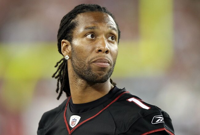GLENDALE, AZ - SEPTEMBER 02:  Wide receiver Larry Fitzgerald #11 of the Arizona Cardinals during preseason NFL game against the Washington Redskins at the University of Phoenix Stadium on September 2, 2010 in Glendale, Arizona. The Cardinals defeated the Redskins 20-10.  (Photo by Christian Petersen/Getty Images)