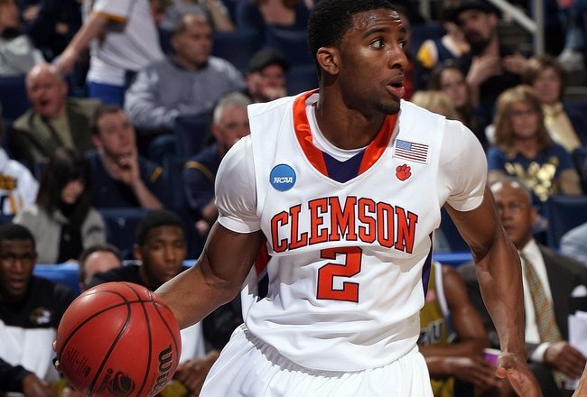 BUFFALO, NY - MARCH 19:  Demontez Stitt #2 of the Clemson Tigers handles the ball against the Missouri Tigers during the first round of the 2010 NCAA men's basketball tournament at HSBC Arena on March 19, 2010 in Buffalo, New York.  (Photo by Rick Stewart/Getty Images)