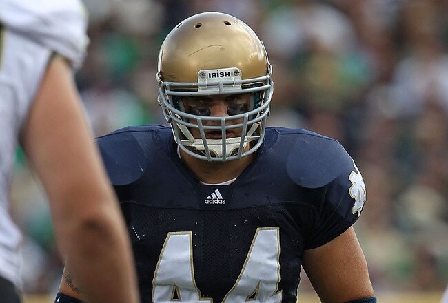 SOUTH BEND, IN - SEPTEMBER 04: Carlo Calabrese #44 of the Notre Dame Fighting Irish awaits the start of play against the Purdue Boilermakers at Notre Dame Stadium on September 4, 2010 in South Bend, Indiana. Notre Dame defeated Purdue 23-12. (Photo by Jonathan Daniel/Getty Images)