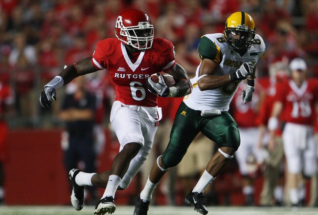 NEW BRUNSWICK, NJ - SEPTEMBER 02:  Mohamed Sanu #6 (L) of the Rutgers Scarlet Knights runs the ball against the Norfolk State Spartans at Rutgers Stadium on September 2, 2010 in New Brunswick, New Jersey. The Scarlet Knights beat the Spartans 31 - 0.  (Photo by Andrew Burton/Getty Images)