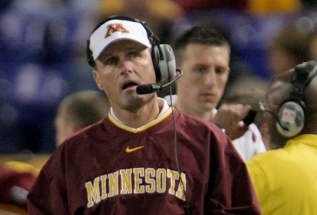 MINNEAPOLIS, MN - NOVEMBER 03:  Head coach Tim Brewster of the Minnesota Golden Gophers directs his team against the Illinois Fighting Illini at the Hubert H. Humphrey Metrodome on November 3, 2007 in Minneapolis, Minnesota. Illinois defeated Minnesota 44-17.  (Photo by Doug Pensinger/Getty Images)