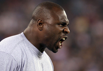 EAST RUTHERFORD, NJ - AUGUST 21: Brandon Jacobs of the New York Giants yells from the sideline against the Pittsburgh Steelers during their preseason game at New Meadowlands Stadium on August 21, 2010 in East Rutherford, New Jersey.  (Photo by Nick Laham/Getty Images)