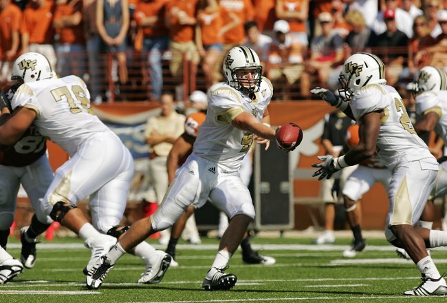 AUSTIN, TX - NOVEMBER 07:  Quarterback Rob Calabrese #4 of the UCF Knights runs a play against the Texas Longhorns on November 7, 2009 at Darrell K Royal - Texas Memorial Stadium in Austin, Texas.  Texas won 35-3.  (Photo by Brian Bahr/Getty Images)