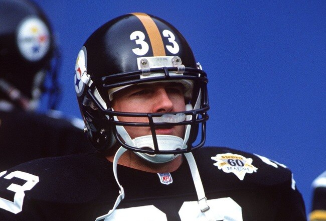 20 DEC 1992:  PITTSBURGH FULLBACK MERRIL HOGE DURING THE STEELERS 6-3 LOSS TO THE MINNESOTA VIKINGS. Mandatory Credit: Rick Stewart/ALLSPORT