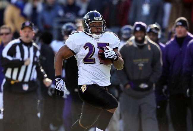 FOXBORO, MA - JANUARY 10:  Ray Rice #27 of the Baltimore Ravens runs for an 83-yard touchdown run in the first quarter against the New England Patriots during the 2010 AFC wild-card playoff game at Gillette Stadium on January 10, 2010 in Foxboro, Massachusetts. The Ravens won 33-14. (Photo by Al Bello/Getty Images)