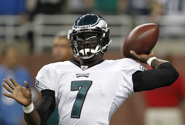 DETROIT - SEPTEMBER 19:  Michael Vick #7 of the Philadelphia Eagles warms up prior to the start of the game against the Detroit Lions at Ford Field on September 19, 2010 in Detroit, Michigan.  (Photo by Leon Halip/Getty Images)