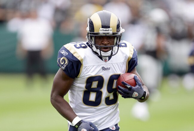 OAKLAND, CA - SEPTEMBER 19:  Mark Clayton #89 of the St. Louis Rams warms up before their game against the Oakland Raiders at the Oakland-Alameda County Coliseum on September 19, 2010 in Oakland, California.  (Photo by Ezra Shaw/Getty Images)