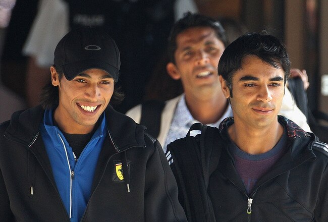TAUNTON, ENGLAND - SEPTEMBER 01:  Mohammad Aamer (L), Salman Butt (R) and Mohammad Asif (behind) leave the Holiday Inn to board a taxi on September 1, 2010 in Taunton, England. The Pakistan Cricket team are currently the subject of a cricket fixing investigation. Police fraud officers are focusing on allegations surrounding the three players at the centre of the match-fixing claim.  (Photo by Hamish Blair/Getty Images)