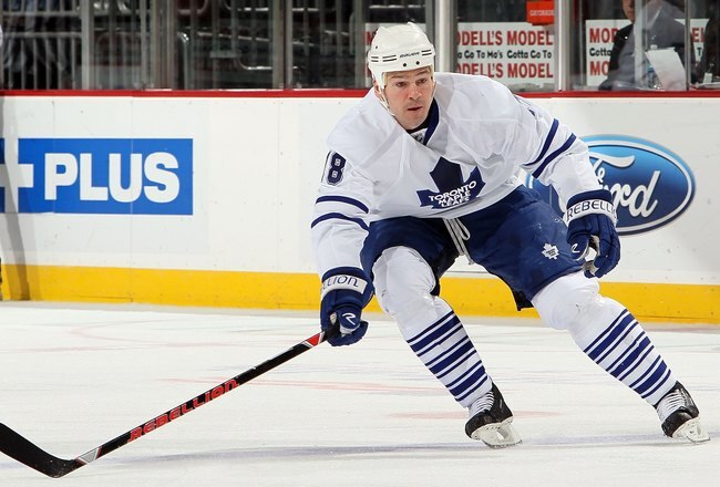 NEWARK, NJ - FEBRUARY 05:  Wayne Primeau #18 of the Toronto Maple Leafs skates against the New Jersey Devils at the Prudential Center on February 5, 2010 in Newark, New Jersey. The Devils defeated the Leafs 4-3.  (Photo by Jim McIsaac/Getty Images)