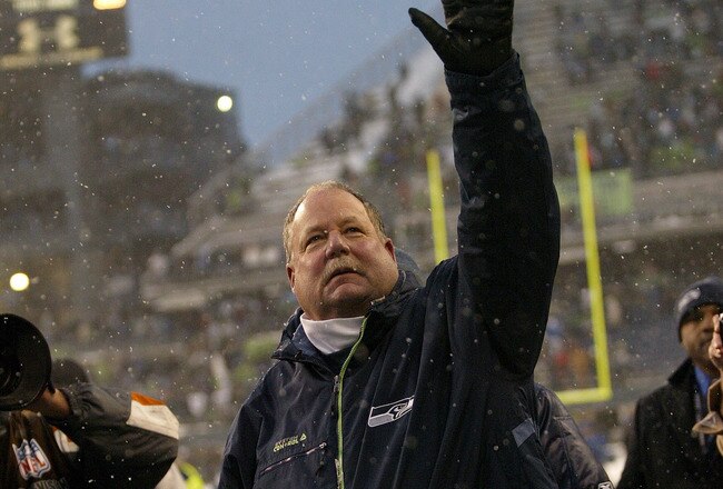SEATTLE - DECEMBER 21:  Head coach Mike Holmgrem of the Seattle Seahawks waves to fans after his final home game as head coach against the New York Jets on December 21, 2008 at Qwest Field in Seattle, Washington. The Seahawks defeated the Jets 13-3. (Photo by Otto Greule Jr/Getty Images)