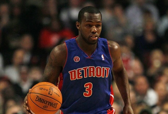 CHICAGO - DECEMBER 02: Rodney Stucky #3 of the Detroit Pistonsbrings the ball upcourt against the Chicago Bulls at the United Center on December 2, 2009 in Chicago, Illinois. The Bulls defeated the Pistons 92-85. NOTE TO USER: User expressly acknowledges and agrees that, by downloading and/or using this Photograph, User is consenting to the terms and conditions of the Getty Images License Agreement.  (Photo by Jonathan Daniel/Getty Images)