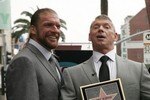 Vincemcmahonhonoredhollywoodwalkfamei9q7t3xlvnol_crop_150x100