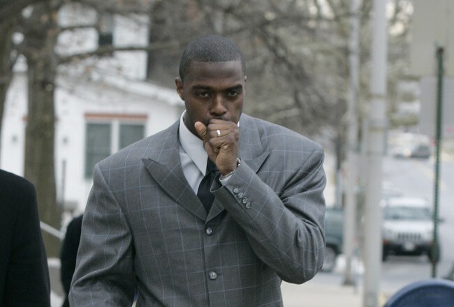 LEBANON - JANUARY 14: New York Giants wide receiver Plaxico Burress tries to warm his hand as arrives at the Lebanon County Courthouse January 14, 2009 in Lebanon, Pa.  Burress is scheduled to appear in a civil trial in a dispute with an automobile dealer over what he owes in damages to a vehicle supplied to him by the dealership. (Photo by Chris Gardner/Getty Images)