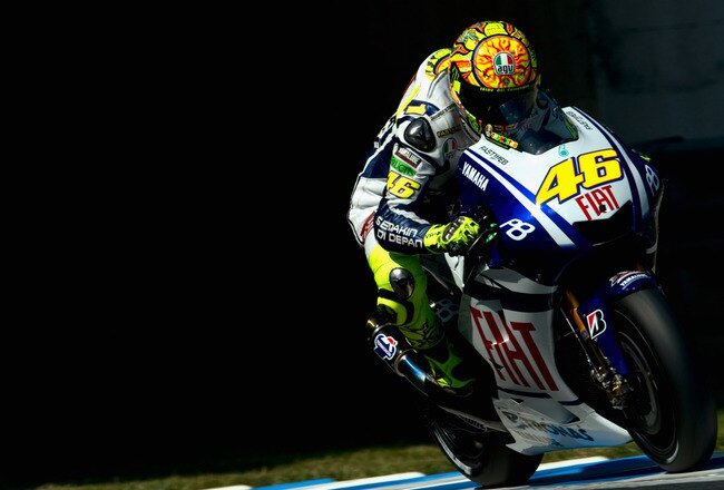 MOTEGI, JAPAN - OCTOBER 02:  Valentino Rossi of Italy and Fiat Yamaha heads down a straight during the qualifying practice of MotoGP of Japan at Twin Ring Motegi on October 2, 2010 in Motegi, Japan.  (Photo by Mirco Lazzari gp/Getty Images)