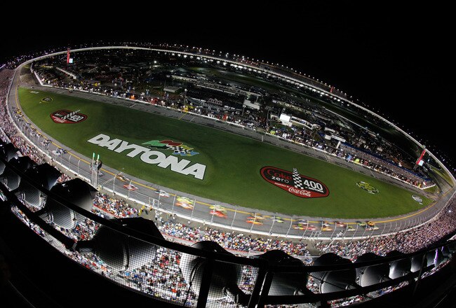 DAYTONA BEACH, FL - JULY 03:  Kevin Harvick, driver of the #29 Shell/Pennzoil Chevrolet leads the field during the NASCAR Sprint Cup Series Coke Zero 400 at Daytona International Speedway on July 3, 2010 in Daytona Beach, Florida.  (Photo by Chris Graythen/Getty Images)