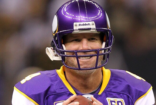 NEW ORLEANS - SEPTEMBER 09:  Quarterback Brett Favre #4 of the Minnesota Vikings at Louisiana Superdome on September 9, 2010 in New Orleans, Louisiana.  (Photo by Ronald Martinez/Getty Images)