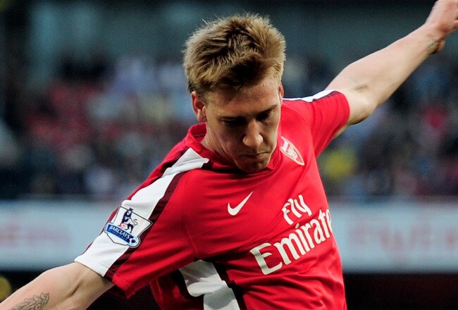 LONDON, ENGLAND - APRIL 24:  Nicklas Bendtner of Arsenal crosses the ball during the Barclays Premier League match between Arsenal and Manchester City at the Emirates Stadium on April 24, 2010 in London, England.  (Photo by Shaun Botterill/Getty Images)
