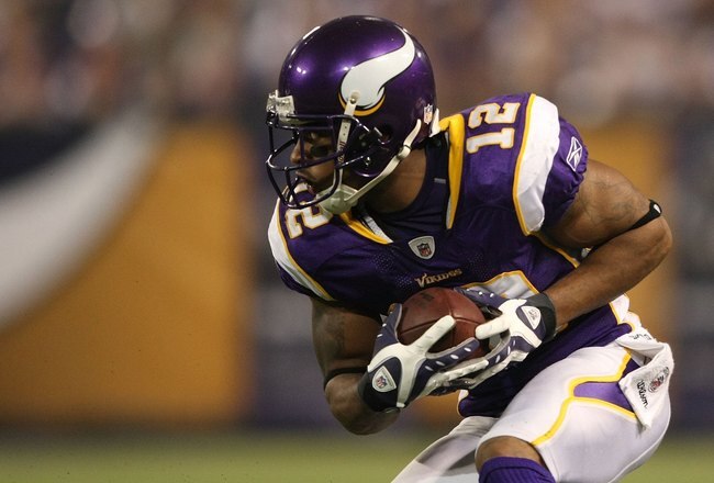 MINNEAPOLIS - NOVEMBER 22:  Percy Harvin #12 of the Minnesota Vikings runs the ball against the Seattle Seahawks at Hubert H. Humphrey Metrodome on November 22, 2009 in Minneapolis, Minnesota.  (Photo by Nick Laham/Getty Images)