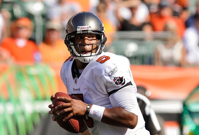CINCINNATI, OH - OCTOBER 10: Quarterback Josh Freeman #5 of the Tampa Bay Buccaneers gets set to pass to pass against the Cincinnati Bengals at Paul Brown Stadium on October 10, 2010 in Cincinnati, Ohio. (Photo by Jamie Sabau/Getty Images)