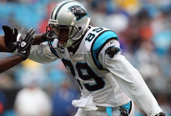CHARLOTTE, NC - SEPTEMBER 26:  Steve Smith #89 of the Carolina Panthers during their game against the Cincinnati Bengals at Bank of America Stadium on September 26, 2010 in Charlotte, North Carolina.  (Photo by Streeter Lecka/Getty Images)