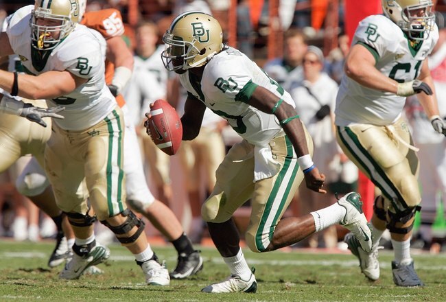 AUSTIN, TX - NOVEMBER 8:  Quarterback Robert Griffin #10 of the Baylor Bears runs the ball during the game against the Texas Longhorns on November 8, 2008 at Darrell K Royal-Texas Memorial Stadium in Austin, Texas.  Texas won 45-21. (Photo by Brian Bahr/Getty Images)