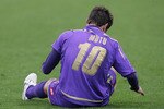 FLORENCE, ITALY - JANUARY 17:  Adrian Mutu of ACF Fiorentina shows his dejection during the Serie A match between Fiorentina and Bologna at Stadio Artemio Franchi on January 17, 2010 in Florence, Italy.  (Photo by Gabriele Maltinti/Getty Images)