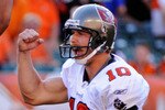 CINCINNATI, OH - OCTOBER 10:  Placekicker Connor Barth #10 of the Tampa Bay Buccaneers celebrates his 31-yard field goal with only five seconds on the clock to give the Buccaneers the 24-21 win over the Cincinnati Bengals at Paul Brown Stadium on October 10, 2010 in Cincinnati, Ohio.  (Photo by Jamie Sabau/Getty Images)