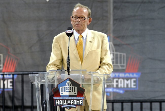 CANTON, OH - AUGUST 2: Owner Pat Bowlen hugs Gary Zimmerman of the Denver Broncos during the Class of 2008 Pro Football Hall of Fame Enshrinement Ceremony at Fawcett Stadium on August 2, 2008 in Canton, Ohio.   (Photo by Al Messerschmidt/Getty Images)