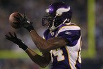 MINNEAPOLIS - OCTOBER 17:  Wide receiver Randy Moss #84 of the Minnesota Vikings catches a pass during the third quarter at Mall of America Field on October 17, 2010 in Minneapolis, Minnesota. The Vikings defeated the Cowboys 24-21.  (Photo by Jeff Gross/Getty Images)