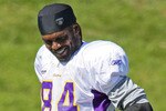 EDEN PRAIRIE, MN - OCTOBER 7:  Wide receiver Randy Moss #84 of the Minnesota Vikings takes his first practice after re-joining the Vikings at Winter Park on October 7, 2010 in Eden Prairie, Minnesota.  (Photo by Adam Bettcher/Getty Images)