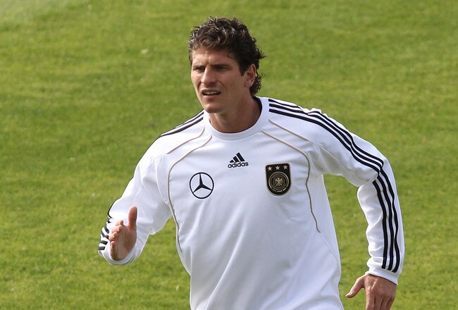 JOHANNESBURG, SOUTH AFRICA - JUNE 10:  Mario Gomez of Germany exercises during a training session at Super stadium on June 10, 2010 in Johannesburg, South Africa.  (Photo by Joern Pollex/Getty Images)