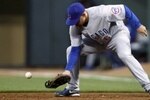 Chicago-cubs-first-baseman-micah-hoffpauir-makes-fielding-error-against-the-san-francisco-giants-san-francisco_crop_150x100