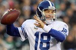 PHILADELPHIA - NOVEMBER 07:  Peyton Manning #18 of the Indianapolis Colts throws a pass against the Philadelphia Eagles on November 7, 2010 at Lincoln Financial Field in Philadelphia, Pennsylvania.  (Photo by Jim McIsaac/Getty Images)