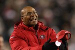 PHILADELPHIA - DECEMBER 20:  Head coach of the San Francisco 49ers, Mike Singletary reacts after a Philadelphia Eagles touchdown at Lincoln Financial Field on December 20, 2009 in Philadelphia, Pennsylvania.  (Photo by Nick Laham/Getty Images)
