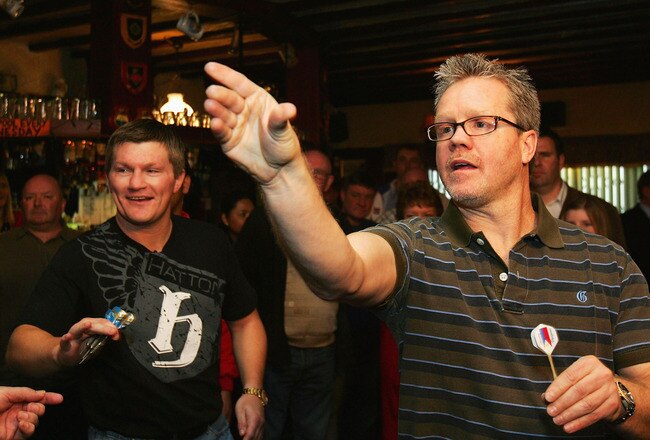 MANCHESTER, UNITED KINGDOM - FEBRUARY 28:   Freddie Roach (Coach of Manny Pacquiao) plays darts to promote their 'World Junior Welterweight Championship Fight at the MGM Grand in Las Vegas' at the New Inn on February 28, 2009 in Manchester, England.  (Photo by Matthew Lewis/Getty Images)