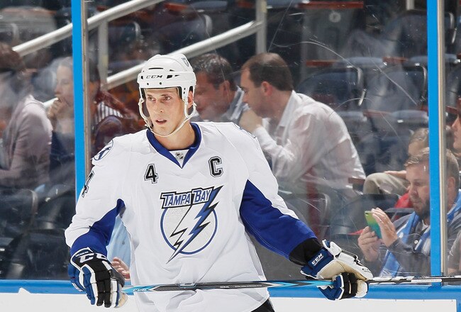 ATLANTA - OCTOBER 22:  Vincent Lecavalier #4 of the Tampa Bay Lightning against the Atlanta Thrashers at Philips Arena on October 22, 2010 in Atlanta, Georgia.  (Photo by Kevin C. Cox/Getty Images)