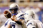 FORT WORTH, TX - OCTOBER 23:  Quarterback Tim Jefferson Jr. #7 of the Air Force Falcons pitches the ball to a receiver against the TCU Horned Frogs at Amon G. Carter Stadium on October 23, 2010 in Fort Worth, Texas.  (Photo by Tom Pennington/Getty Images)