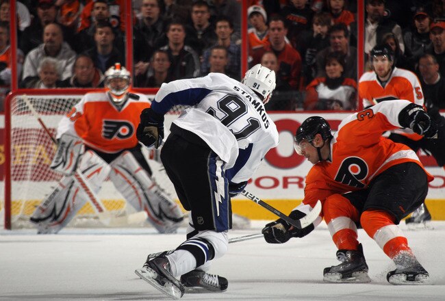 PHILADELPHIA - NOVEMBER 18:  Steven Stamkos #91 of the Tampa Bay Lightning skates against the Philadelphia Flyers at the Wells Fargo Center on November 18, 2010 in Philadelphia, Pennsylvania. The Lightning defeated the Flyers 8-7.  (Photo by Bruce Bennett/Getty Images)