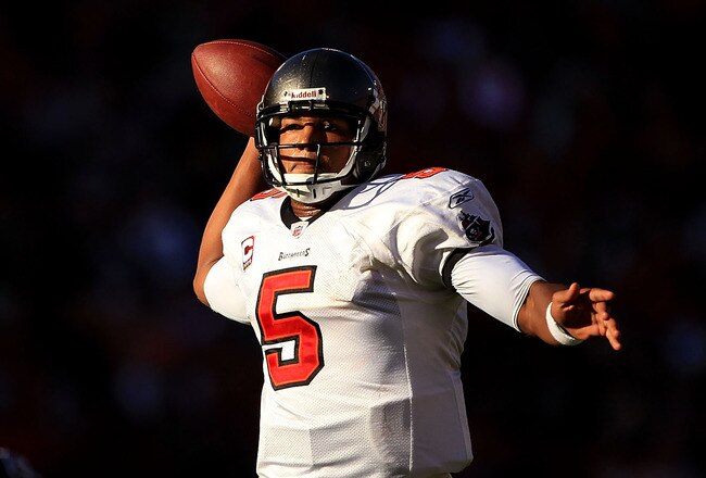 SAN FRANCISCO - NOVEMBER 21:  Josh Freeman #5 of the Tampa Bay Buccaneers looks to pass the ball against the San Francisco 49ers at Candlestick Park on November 21, 2010 in San Francisco, California.  (Photo by Ezra Shaw/Getty Images)