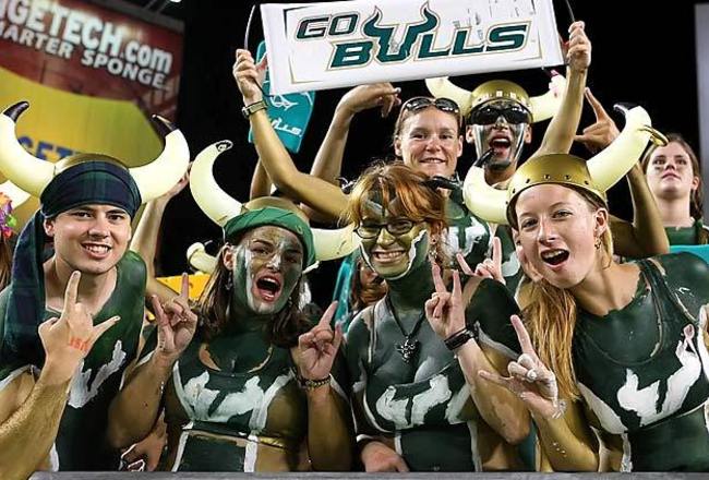 Usf-fans041_crop_650x440