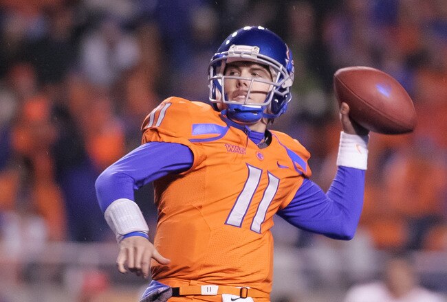 BOISE, ID - NOVEMBER 19:  Kellen Moore #11 of the Boise State Broncos passes against the Fresno State Bulldogs at Bronco Stadium on November 19, 2010 in Boise, Idaho.  (Photo by Otto Kitsinger III/Getty Images)