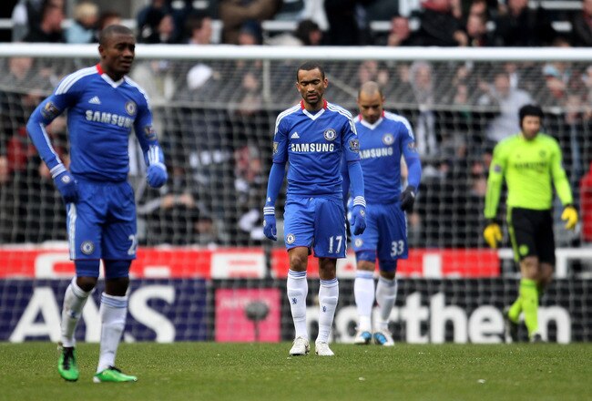 NEWCASTLE, UNITED KINGDOM - NOVEMBER 28:  Jose Bosingwa of Chelsea and his team mates retreat to their own half after conceding the opening goal during the Barclays Premier League match between Newcastle United and Chelsea at St James' Park on November 28, 2010 in Newcastle, England. (Photo by Alex Livesey/Getty Images)
