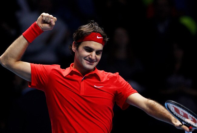 LONDON, ENGLAND - NOVEMBER 28:  Roger Federer of Switzerland celebrates victory after his men's final match against Rafael Nadal of Spain during the ATP World Tour Finals at O2 Arena on November 28, 2010 in London, England.  (Photo by Julian Finney/Getty Images)