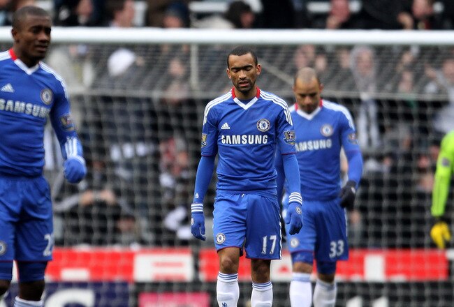 NEWCASTLE, UNITED KINGDOM - NOVEMBER 28:  Jose Bosingwa of Chelsea and his team mates retreat to their own half after conceding the opening goal during the Barclays Premier League match between Newcastle United and Chelsea at St James' Park on November 28, 2010 in Newcastle, England. (Photo by Alex Livesey/Getty Images)